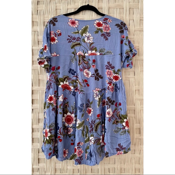 Adorable Mini Dress! - Picture 2 of 3